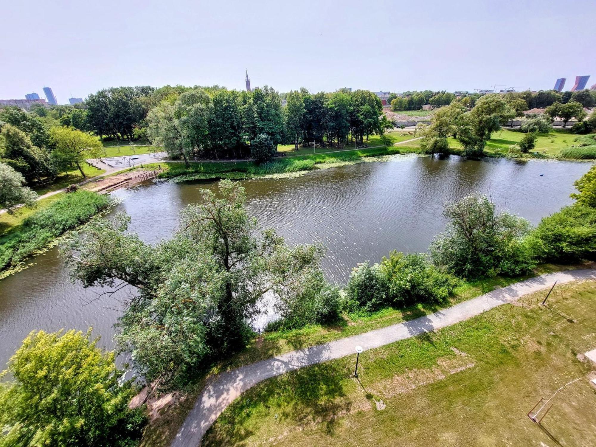Butas M18 Waterside Park Apartments, Self Check-in, Free Parking, Wi-fi Klaipeda